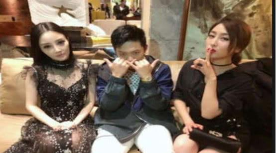 快乐吃瓜娱乐新闻视频下载,快乐吃瓜娱乐新闻视频下载攻略  第2张